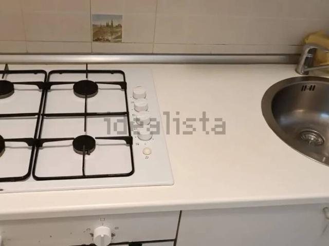 Appartamento in affitto a Sant'Agostino città-Porta Castello, Re