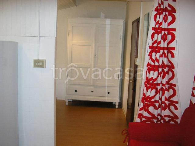 Appartamento in affitto a San Zenone città, Re