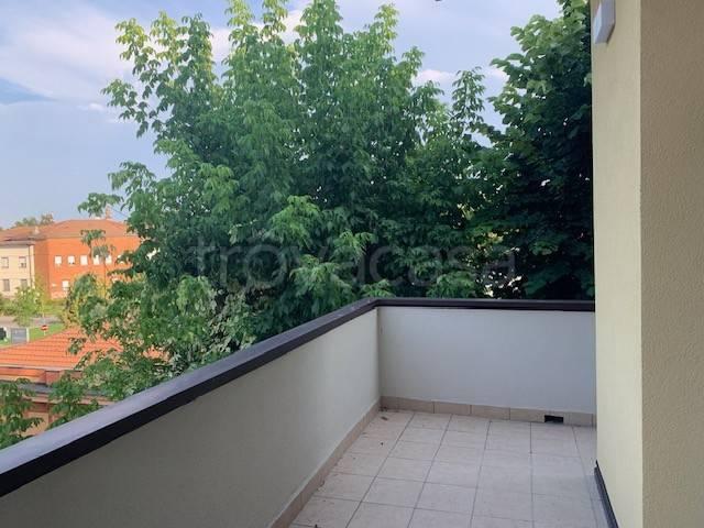 Appartamento in affitto a Santo Stefano esterna, Re