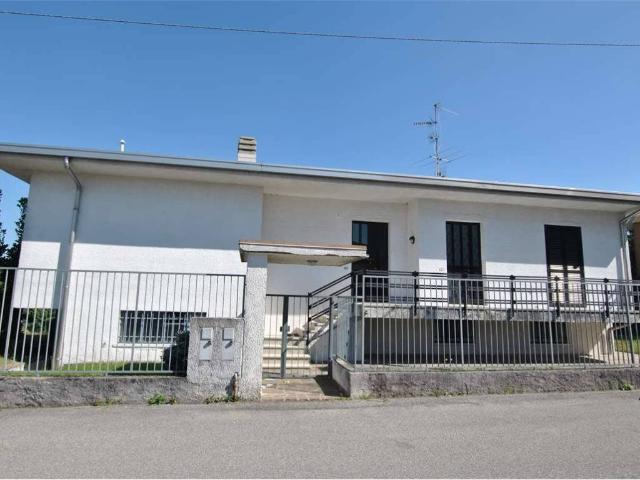 Appartamento in affitto a Chiesuola, Renate