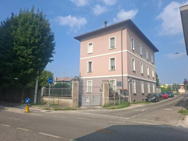 Appartamento in affitto a Rescaldina, Lombardia