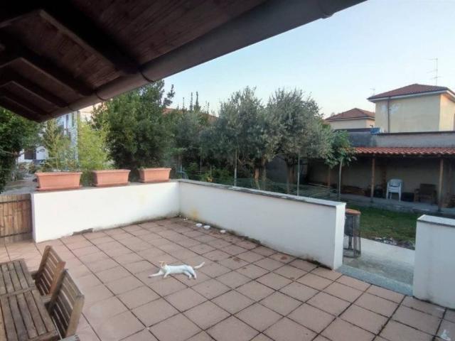 Appartamento in affitto a Canazza, Rescaldina