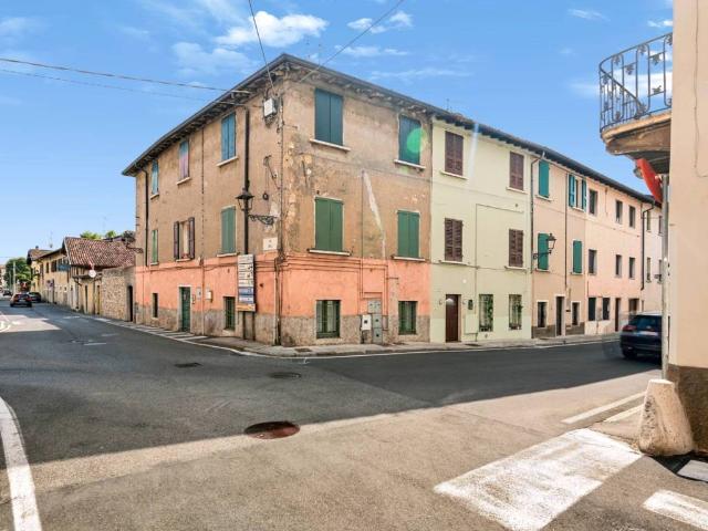 Appartamento in affitto a Rezzato, Lombardia