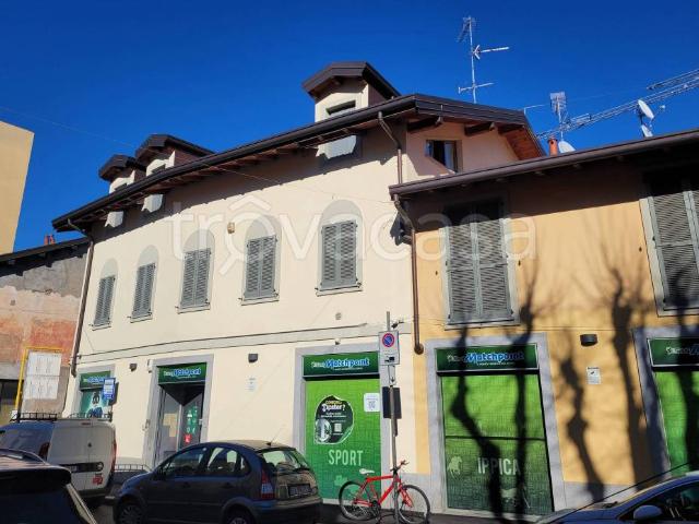 Appartamento in affitto a Lucernate, Rho