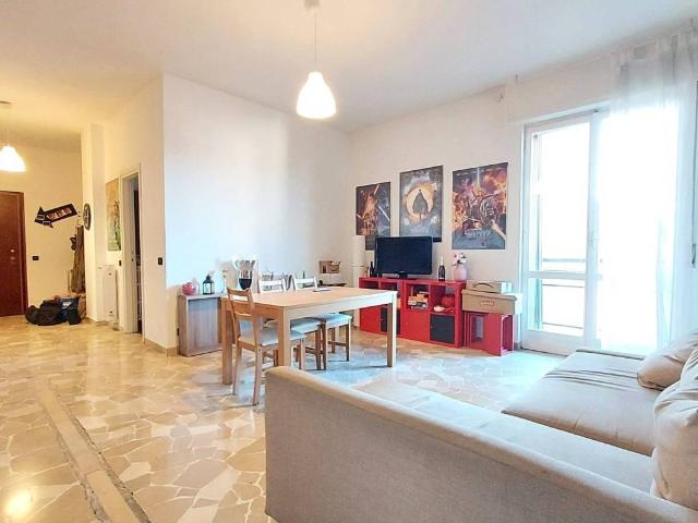 Appartamento in affitto a San Paolo-Capuana, Rho