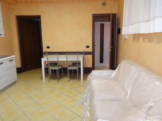 Appartamento in affitto a Lucernate, Rho