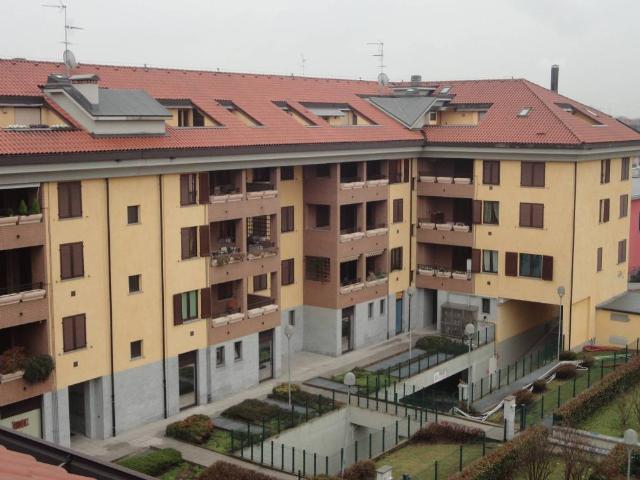 Appartamento in affitto a Lucernate, Rho