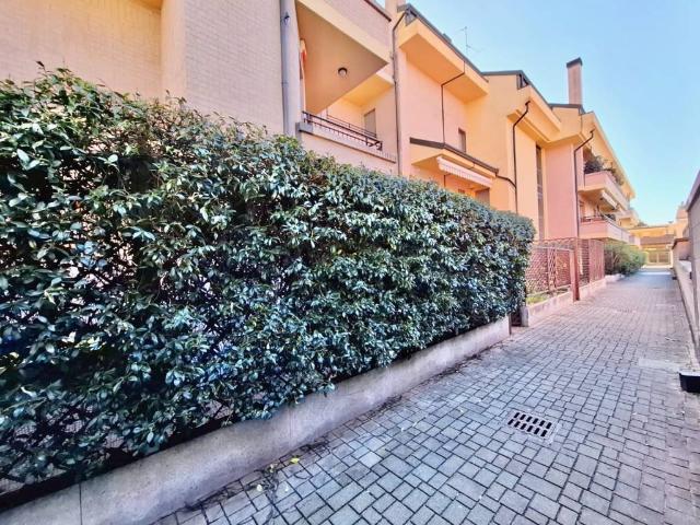 Appartamento in affitto a San Paolo-Capuana, Rho