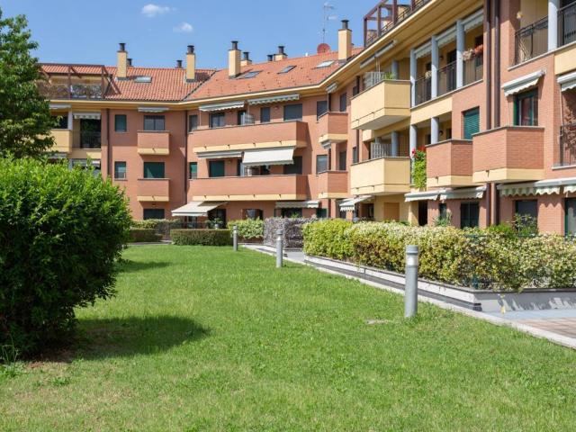 Appartamento in affitto a Lucernate, Rho