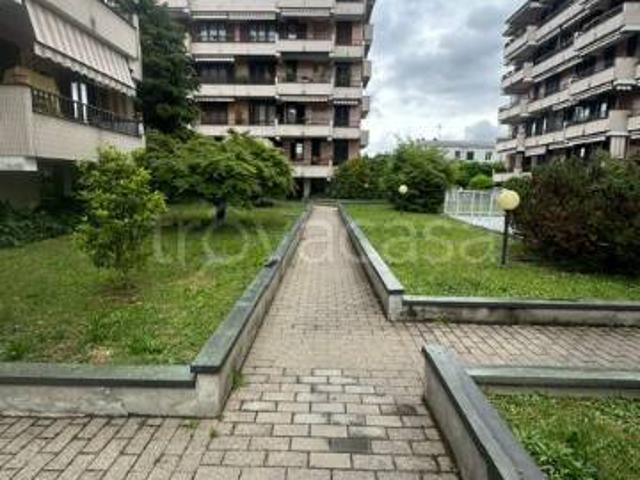 Appartamento in affitto a Lucernate, Rho