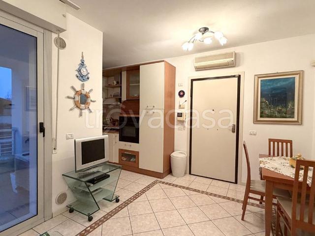 Appartamento in affitto a Riccione, Reggio Emilia