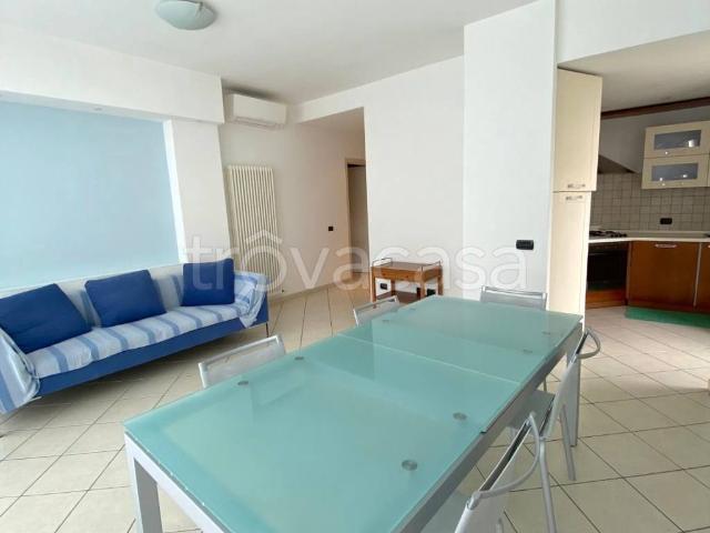 Appartamento in affitto a Riccione, Reggio Emilia