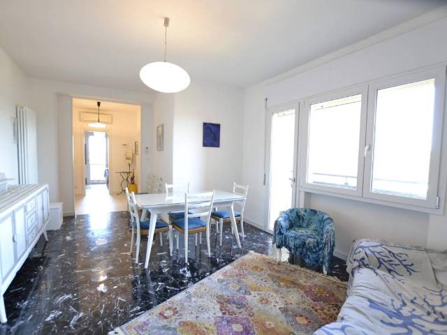 Appartamento in affitto a Riccione, Reggio Emilia