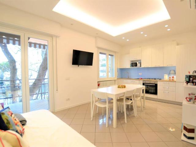 Appartamento in affitto a Alba, Riccione