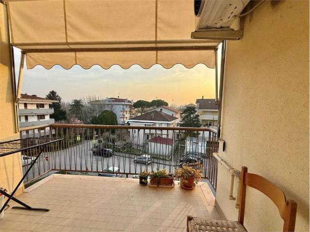 Appartamento in affitto a Riccione, Reggio Emilia