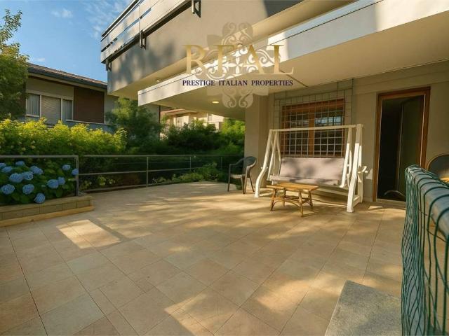 Appartamento in affitto a Riccione, Reggio Emilia