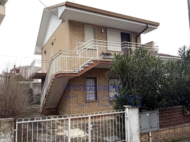 Appartamento in affitto a Alba, Riccione