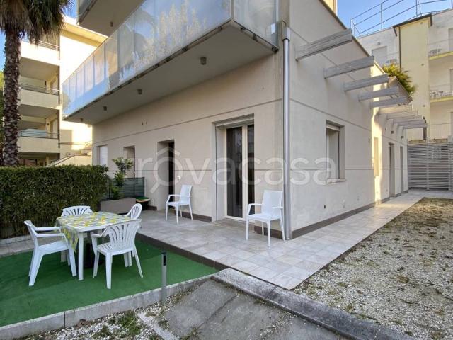 Appartamento in affitto a Abissinia, Riccione