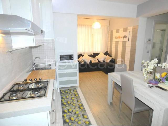 Appartamento in affitto a Abissinia, Riccione
