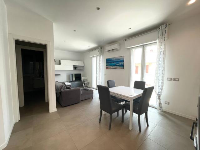 Appartamento in affitto a Rimini, Reggio Emilia