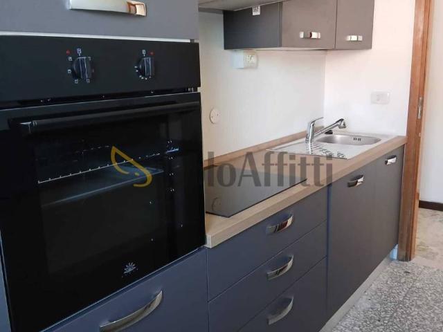 Appartamento in affitto a Rimini, Reggio Emilia