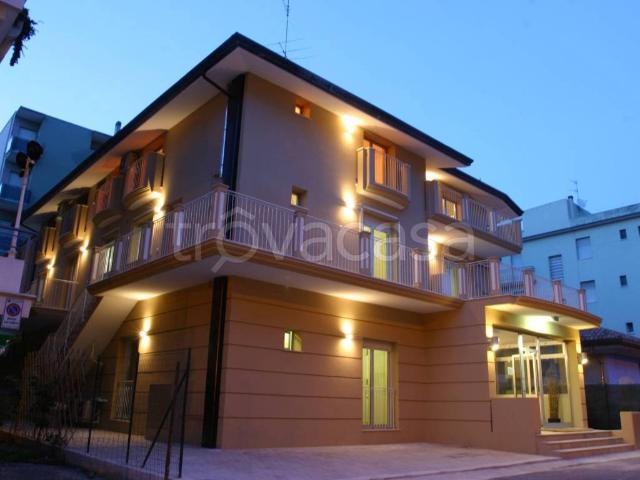 Appartamento in affitto a Marebello, Rimini