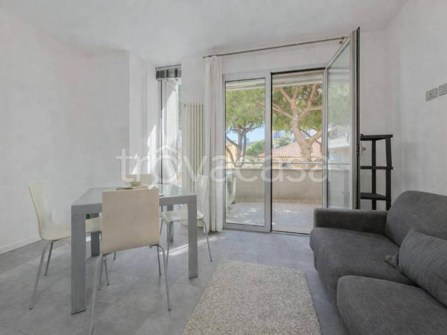 Appartamento in affitto a Territorio Val d'Adige, Trento