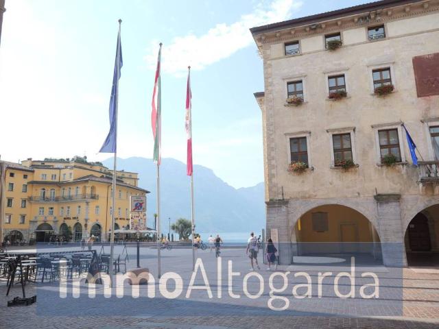 Appartamento in affitto a Comunità Alto Garda e Ledro, Riva