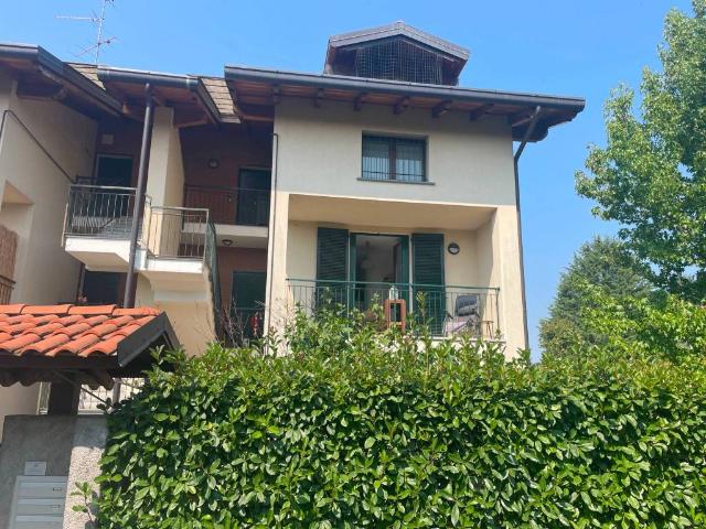 Appartamento in affitto a Robbiate, Lecco