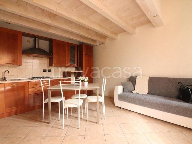 Appartamento in affitto a Robbiate, Lombardia