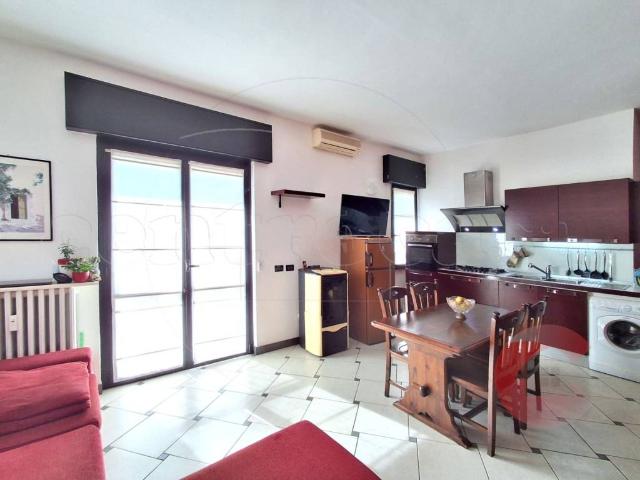 Appartamento in affitto a Robecco Sul Naviglio, Lombardia