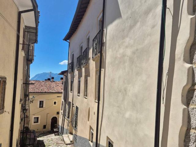 Appartamento in affitto a Rocca Di Cambio, Abruzzo