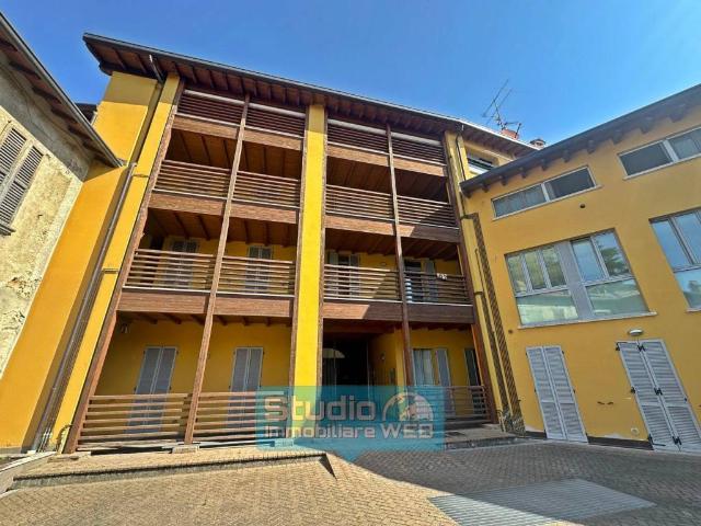 Appartamento in affitto a Rogeno, Lombardia