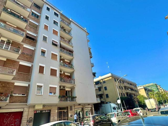 Appartamento in affitto a Municipio Roma VII, Roma Capitale