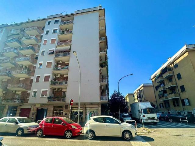 Appartamento in affitto a Municipio Roma VII, Roma Capitale