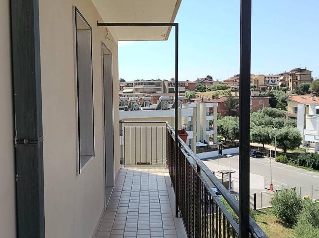 Appartamento in affitto a Centroni, Roma Capitale