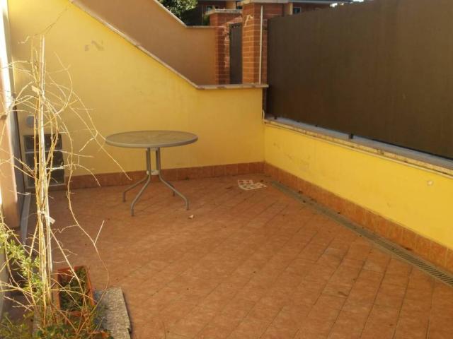 Appartamento in affitto a Municipio Roma X, Roma Capitale