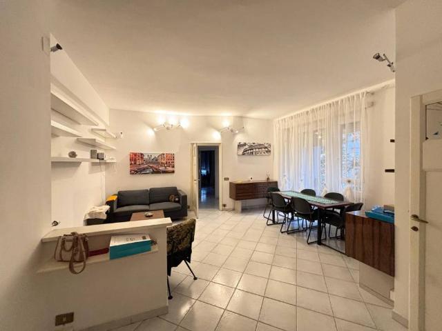 Appartamento in affitto a Trieste, Roma
