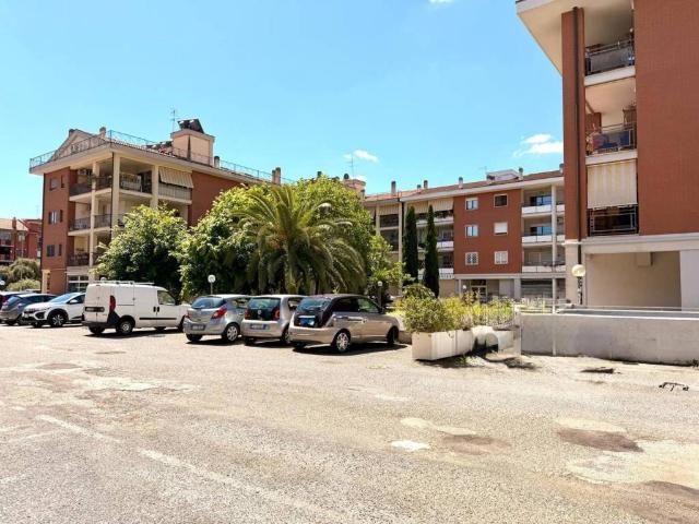 Appartamento in affitto a Giardini Tor di Mezzavia, Roma Capitale