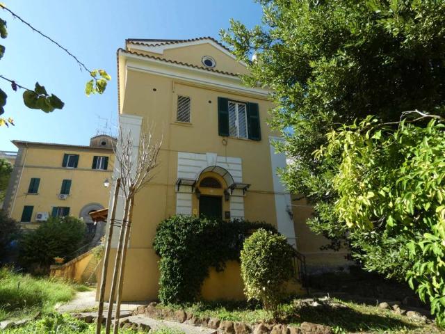 Appartamento in affitto a Municipio Roma III, Roma Capitale