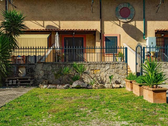 Appartamento in affitto a Castel Fusano, Roma