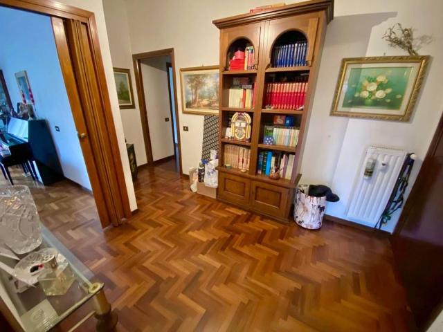 Appartamento in affitto a Mostacciano, Roma Capitale