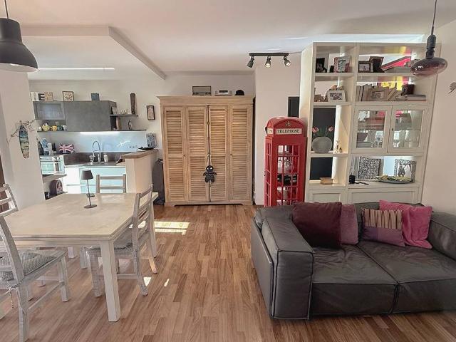 Appartamento in affitto a Torrino, Roma