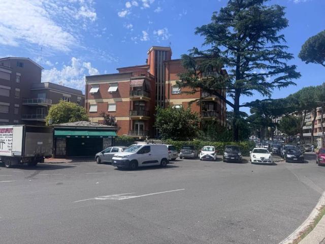 Appartamento in affitto a Municipio Roma III, Roma Capitale