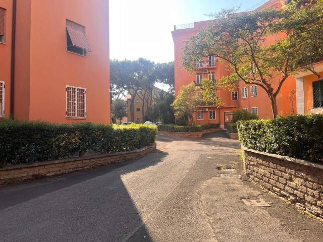 Appartamento in affitto a Municipio Roma VIII, Roma Capitale