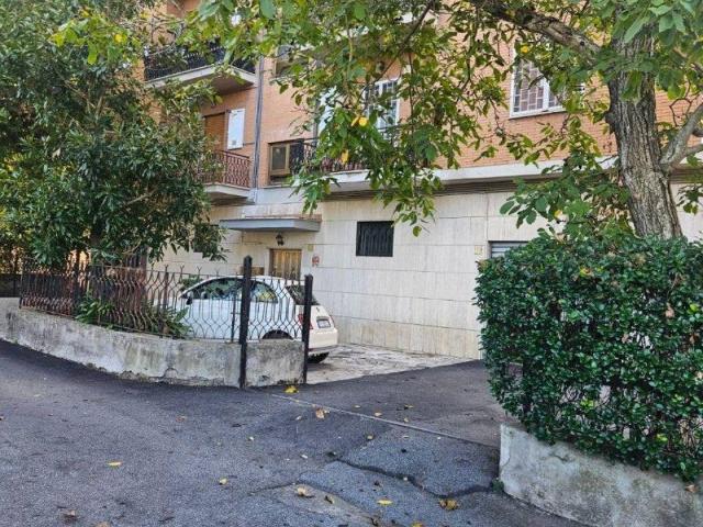 Appartamento in affitto a Municipio Roma XV, Roma