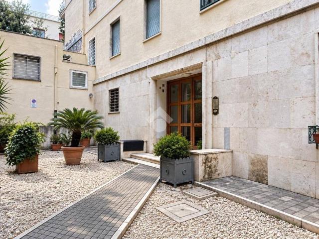 Appartamento in affitto a Trieste, Roma