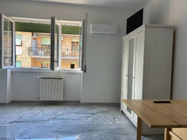 Appartamento in affitto a Municipio Roma VII, Roma Capitale