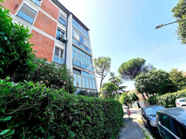 Appartamento in affitto a Municipio Roma IX, Roma Capitale