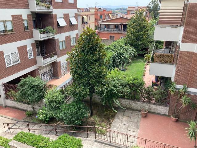 Appartamento in affitto a Casale Prima Porta, Roma Capitale